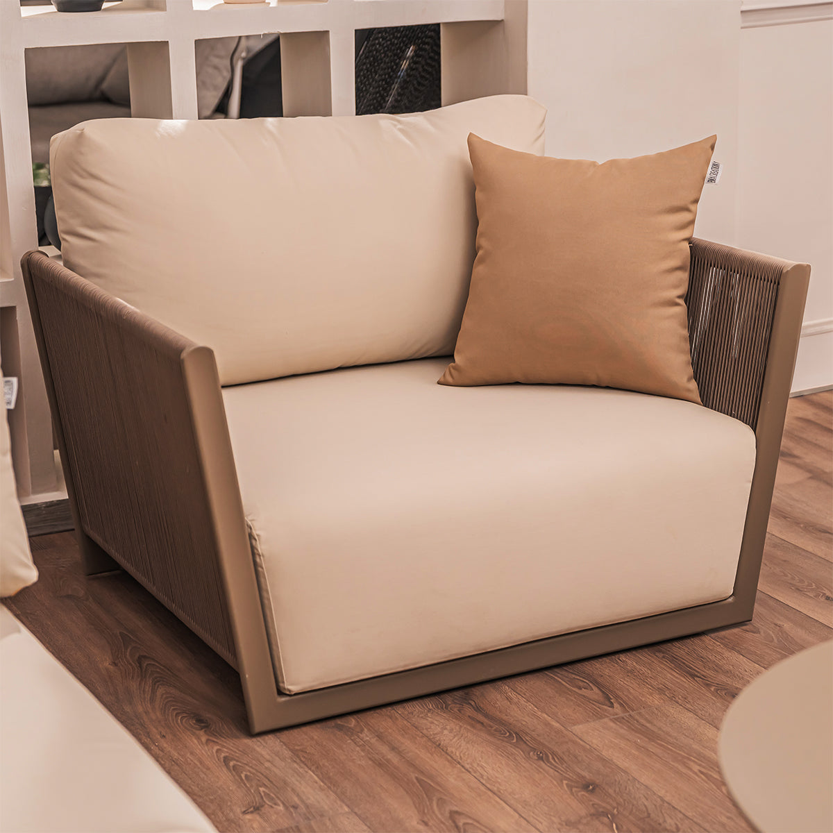 SORRENTO LOUNGE CHAIR