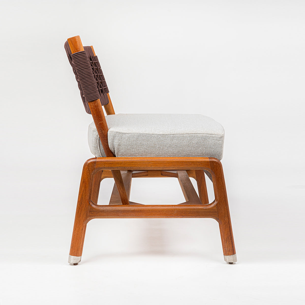 ORTIGA LOUNGE CHAIR