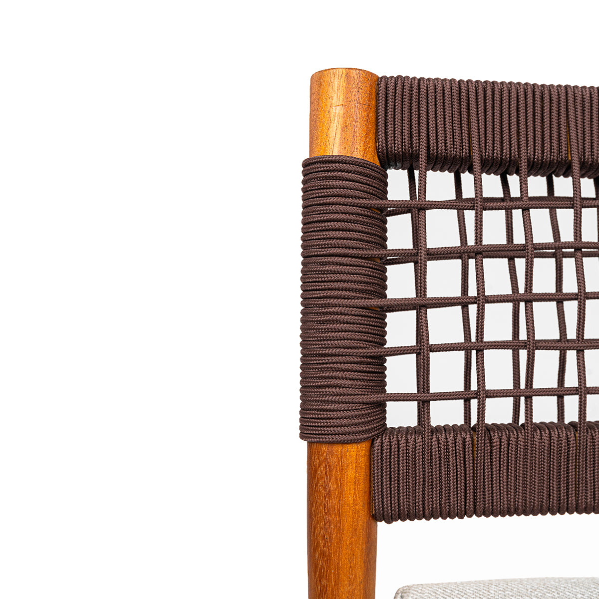 ORTIGA LOUNGE CHAIR