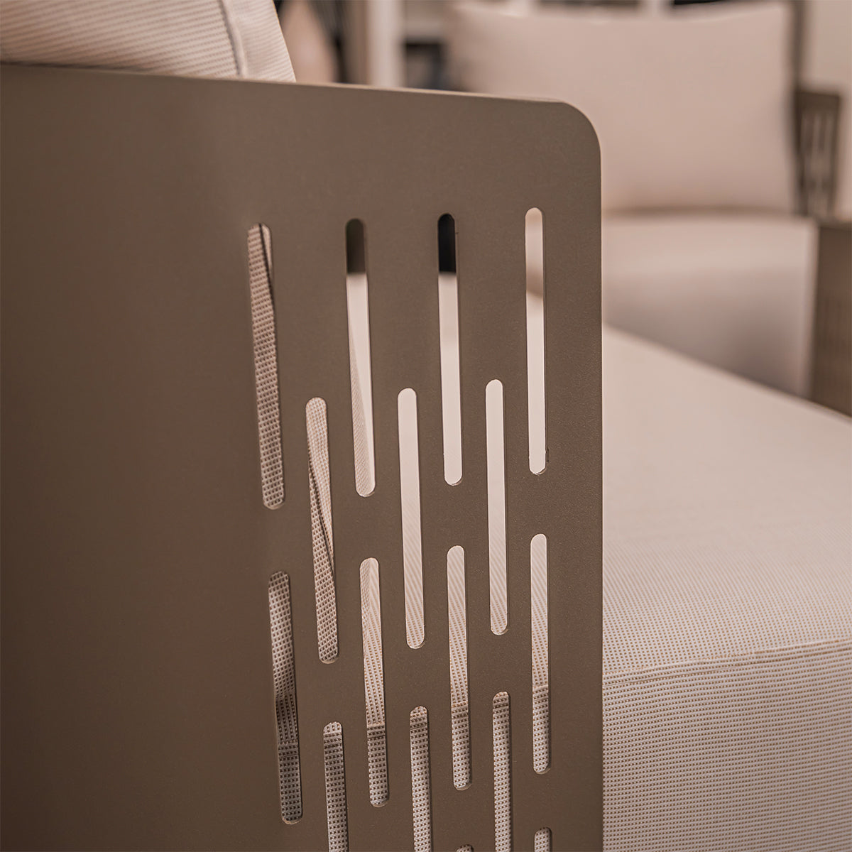 HUGU SOFA