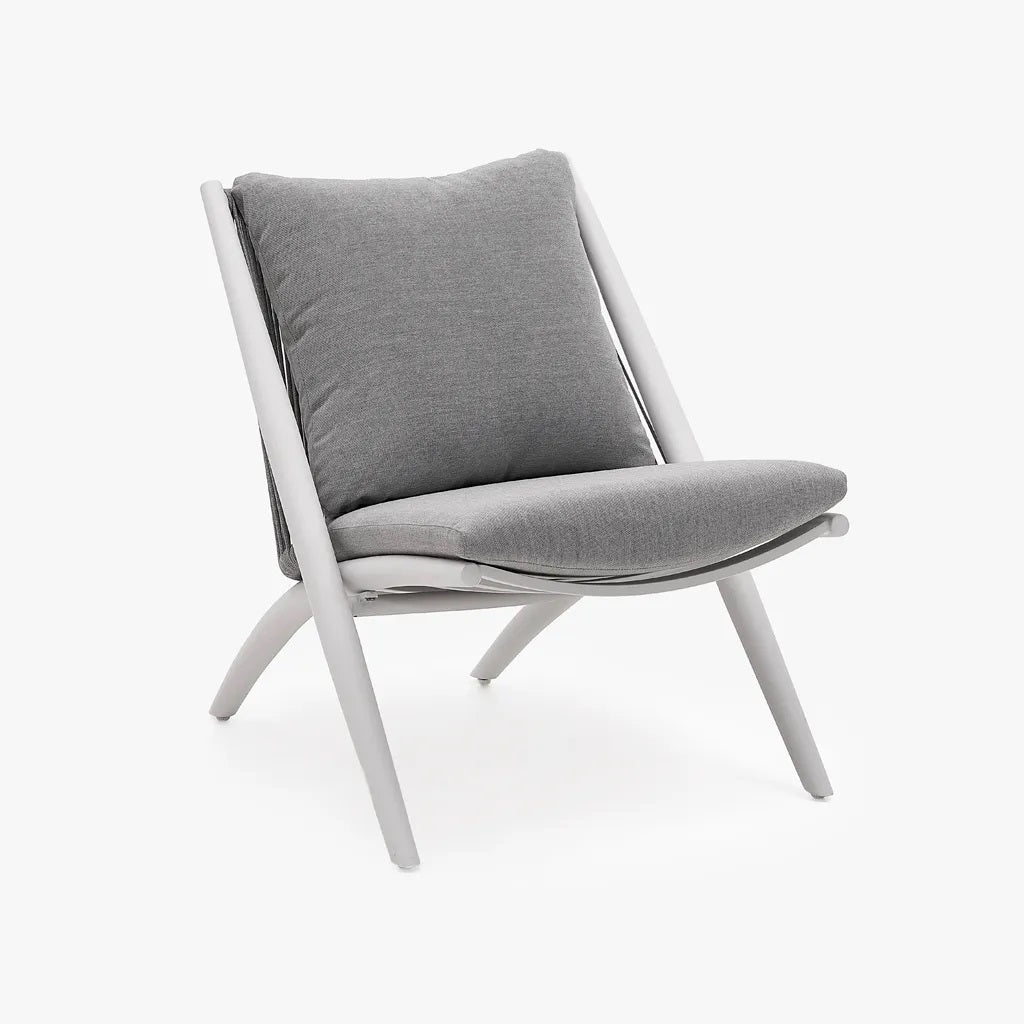 BERI LOUNGE CHAIR