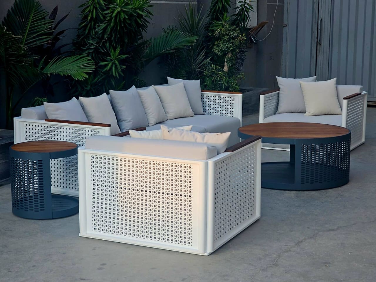 BOSC SOFA