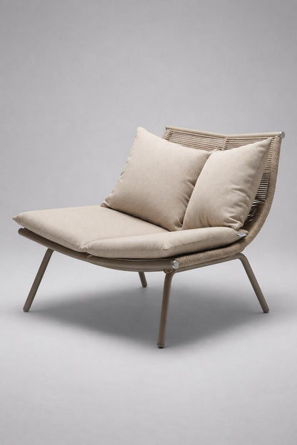 LAZE LOUNGE CHAIR