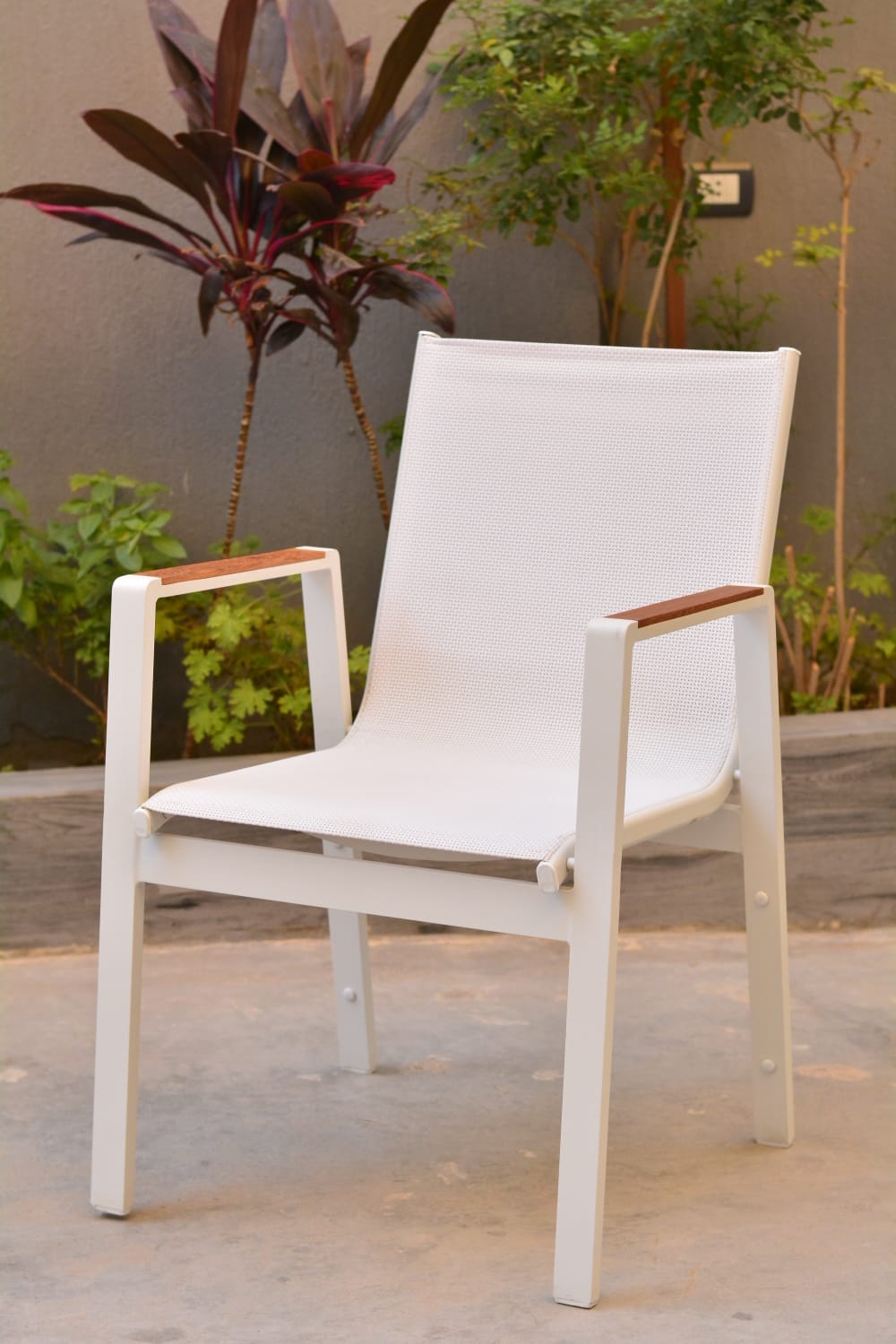 AMELIA DINING CHAIR