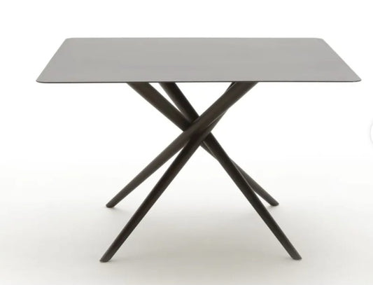 EVA DINING TABLE