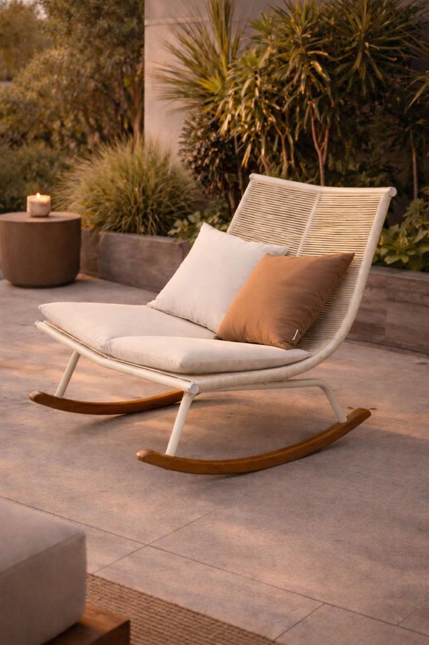 LAZE ROCKING CHAIR